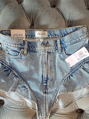 Frame Denim Light Blue Skinny Jeans for Women.